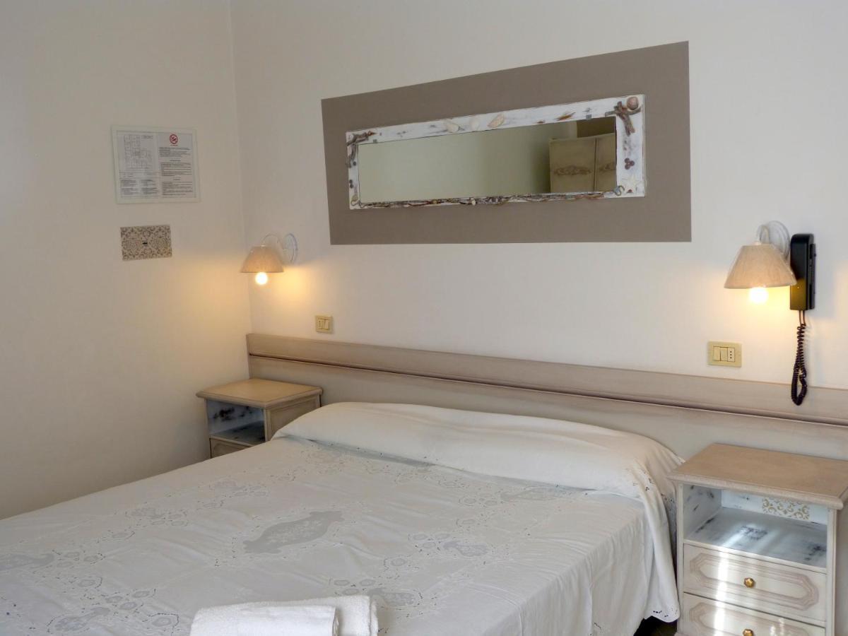 Hotel D'Annunzio Cattolica Quarto foto
